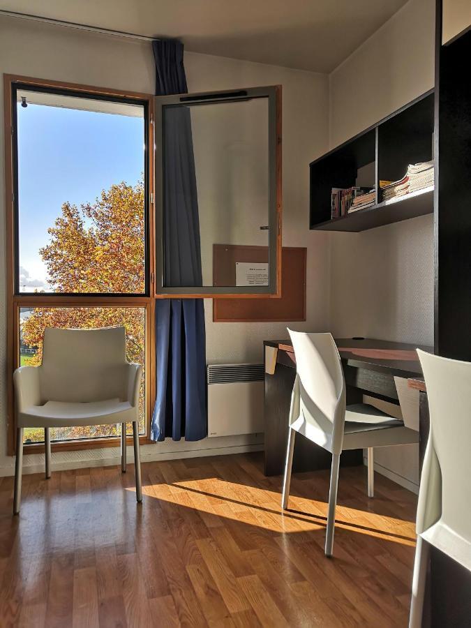 Studio lumineux 10 min à La Défense Rueil-Malmaison Exterior foto